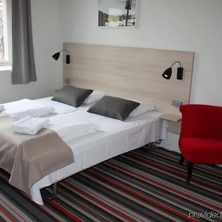 Citybox Hotell 3*